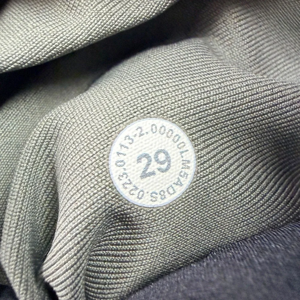 lululemon athletica measurements hip